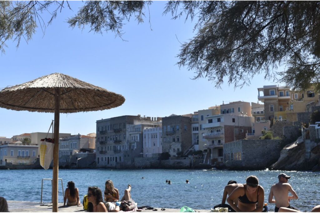 Syros Vaporia Beach