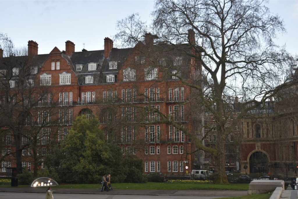 ΠΕΡΙΟΧΕΣ ΜΕ ΦΘΗΝΗ ΔΙΑΜΟΝΗ ΣΤΟ ΛΟΝΔΙΝΟ 3 London Neiborhood 1